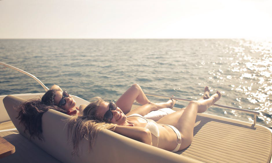 Why Do You Need To Charter A Luxury Yacht? 12 Charter A Luxury Yacht