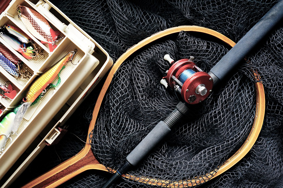 4 Deep Sea Fishing Tackle Tips for Novice Anglers 1 Quality Hooks and the Right Bait