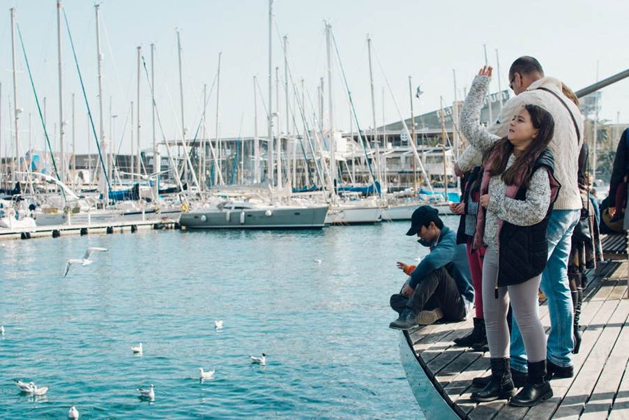 Fishing Hacks Everyone Needs to Know 2 A family going on a sportfishing in Cabo San Lucas by booking a luxury yacht charter.